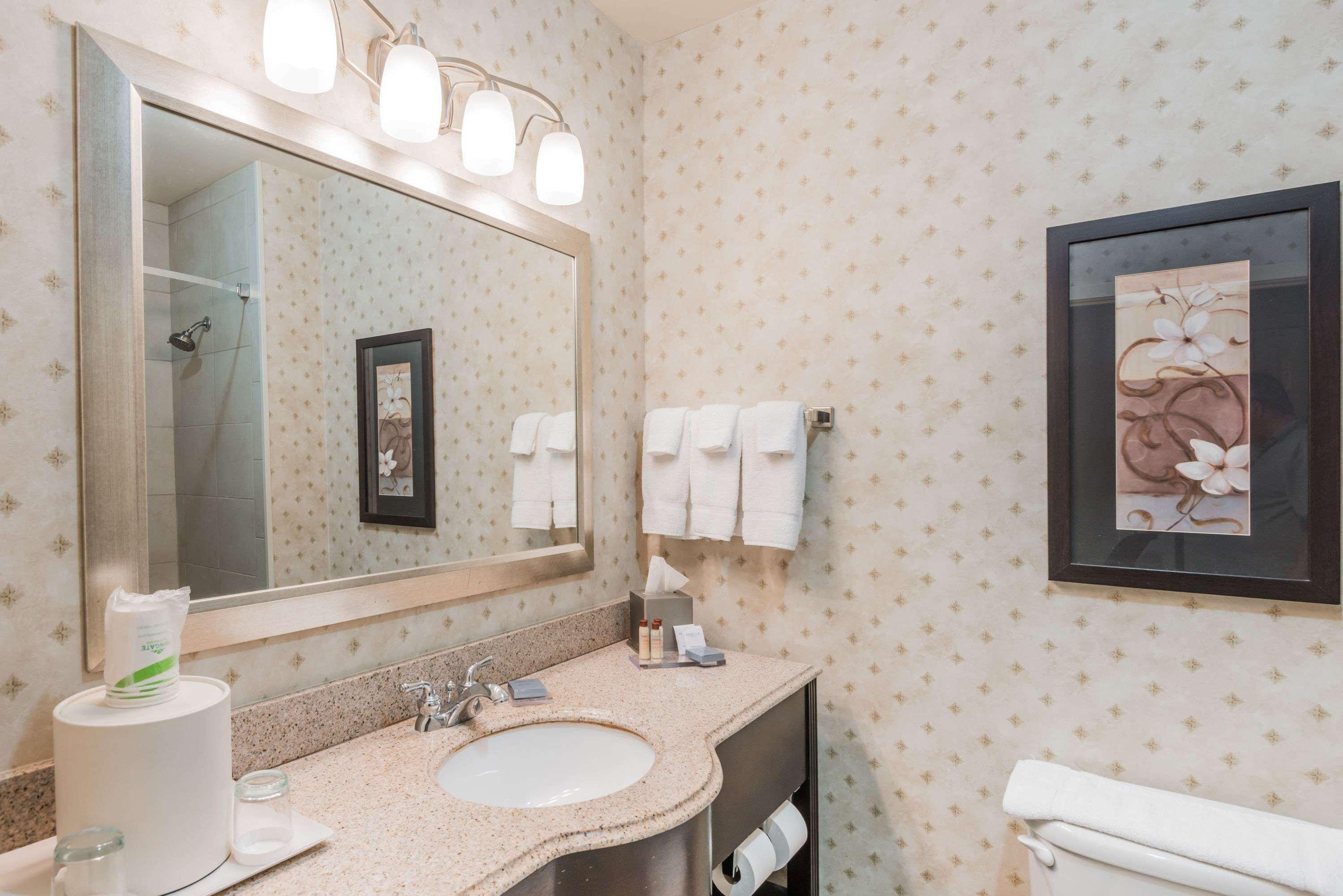 Wingate By Wyndham Hotel 3*